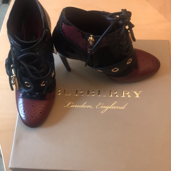 BURBERRY AUTHENTIC, SIZE 35.5 (5.5) high hill 4” - Picture 3 of 13